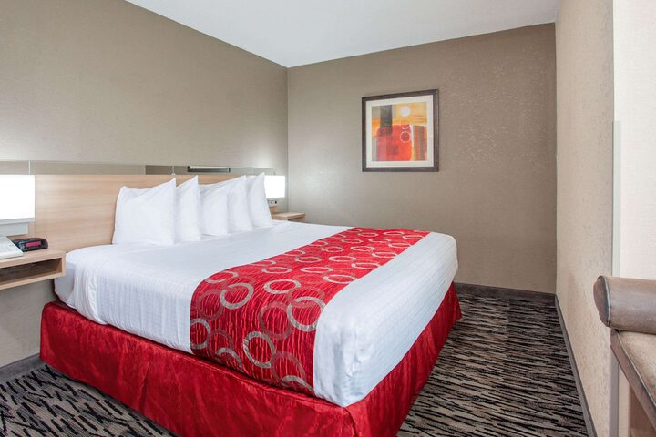 Microtel Inn & Suites by Wyndham Charleston WV