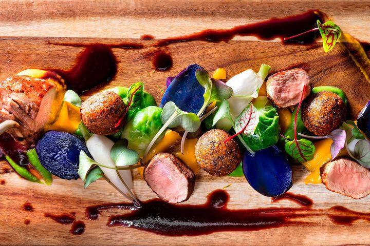 Dining 54 of 65