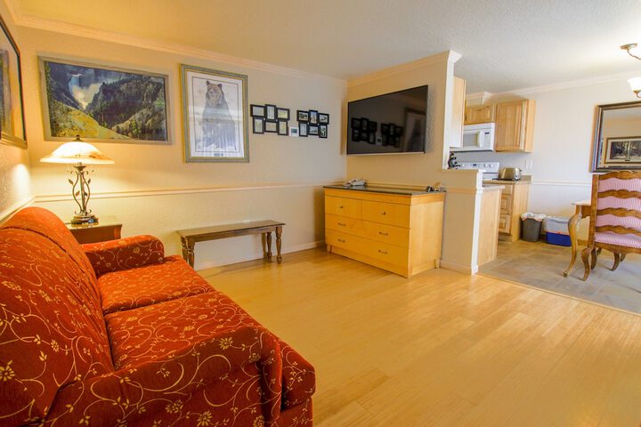 Room 45 of 62