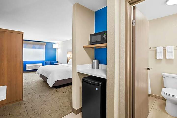 Holiday Inn Express & Suites Tumwater Olympia by IHG