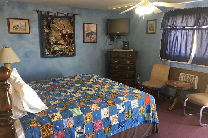 Room 12 of 48