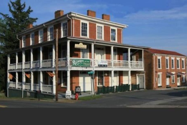 Hotel 2 of 57