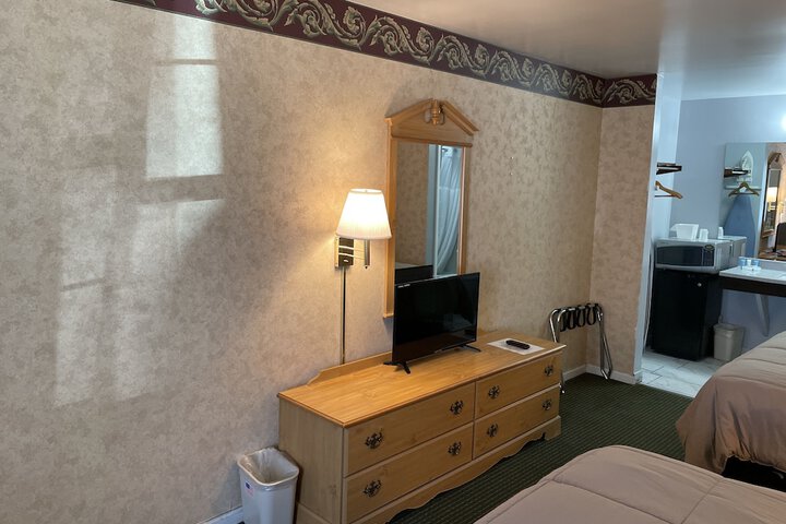 Room 22 of 43