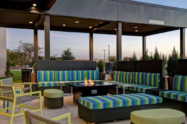 Terrace/Patio 48 of 50