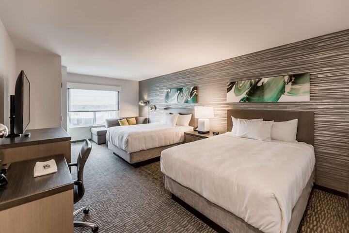 Hyatt House Winnipeg-South / Outlet Collection