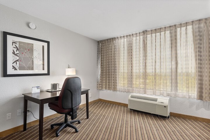Room 26 of 39