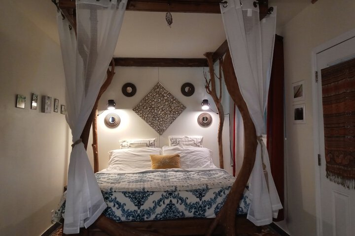 Aloha Crater Lodge