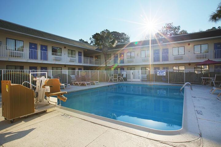 Pool 6 of 43