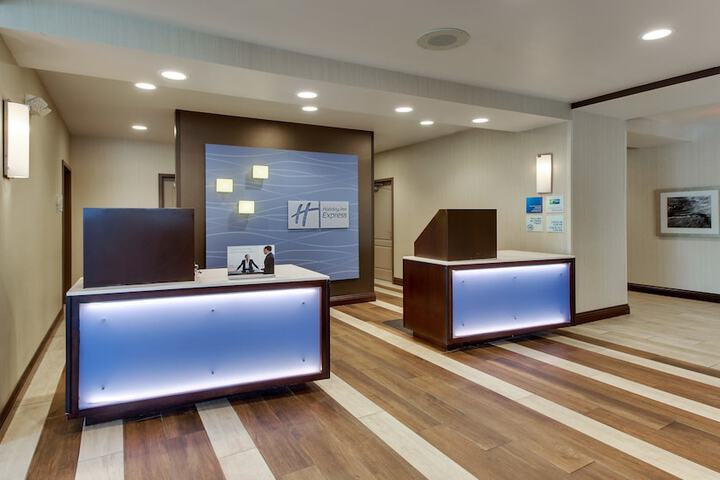 Hotel 8 of 57