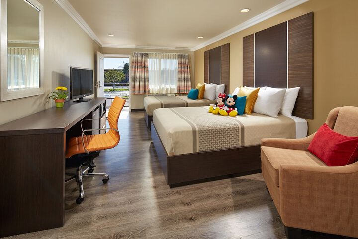 Room 12 of 16