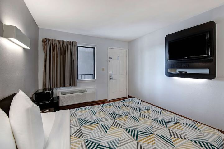 Room 30 of 31