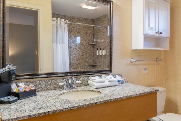 Port Inn and Suites Portsmouth an Ascend Collection Hotel