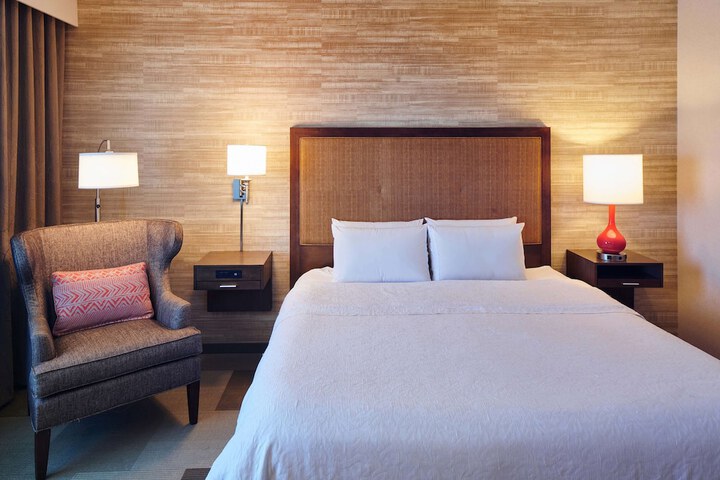 Room 32 of 63