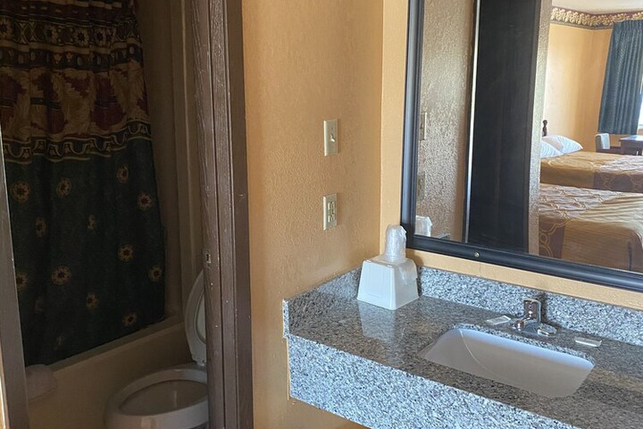 Executive Inn and Suites