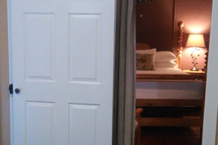 Room 36 of 90