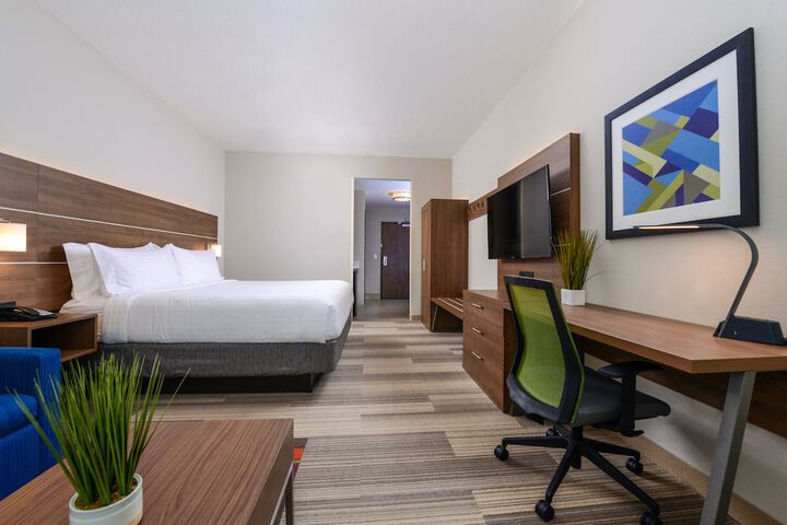Room 30 of 79