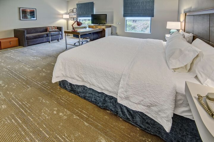 Room 8 of 42