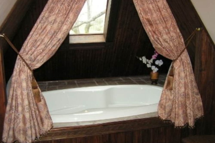 Hot Tub 102 of 108