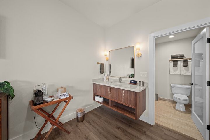 Room 9 of 23