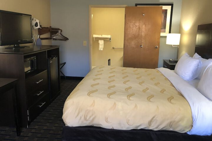 Room 28 of 45