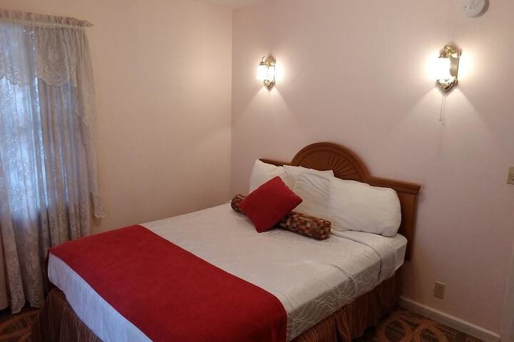 Room 18 of 29
