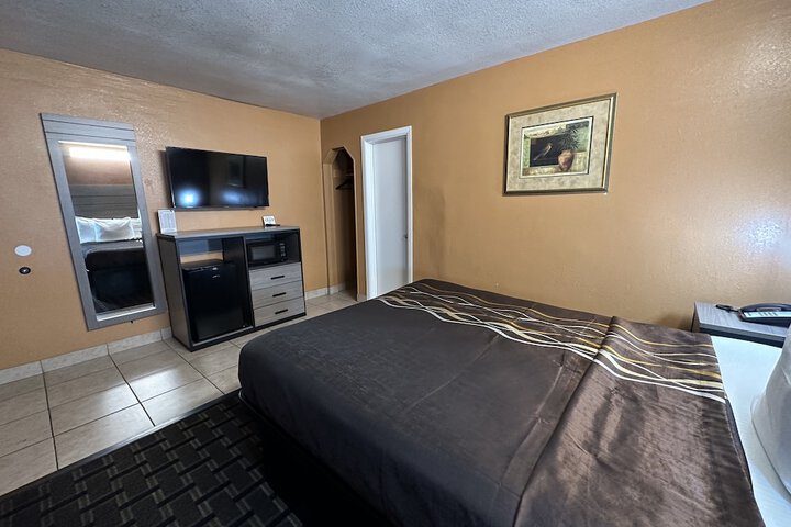 New Corral Motel