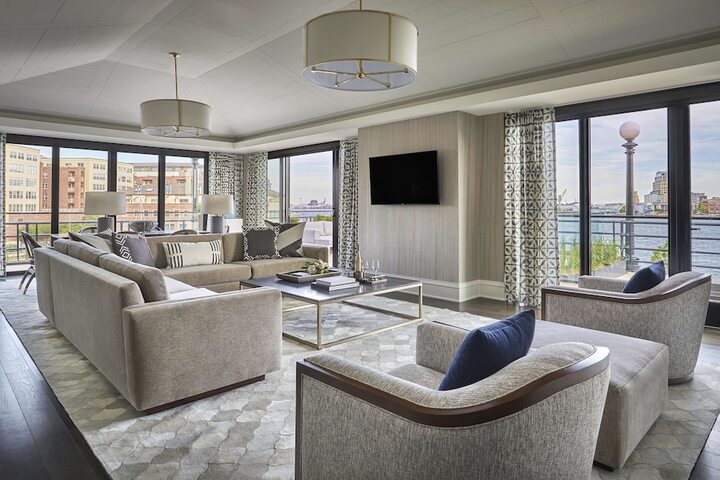 Room 92 of 148