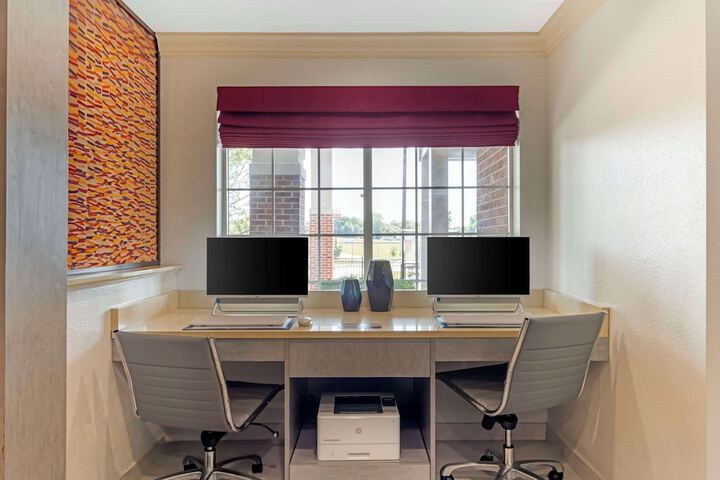 Business Center 42 of 42