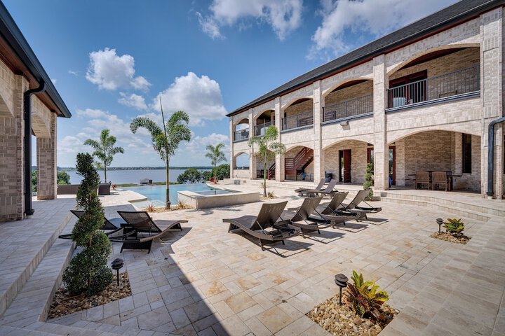 Groveland Home w / Pool: Luxurious Lakefront Oasis!