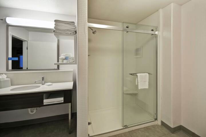 Room 21 of 56