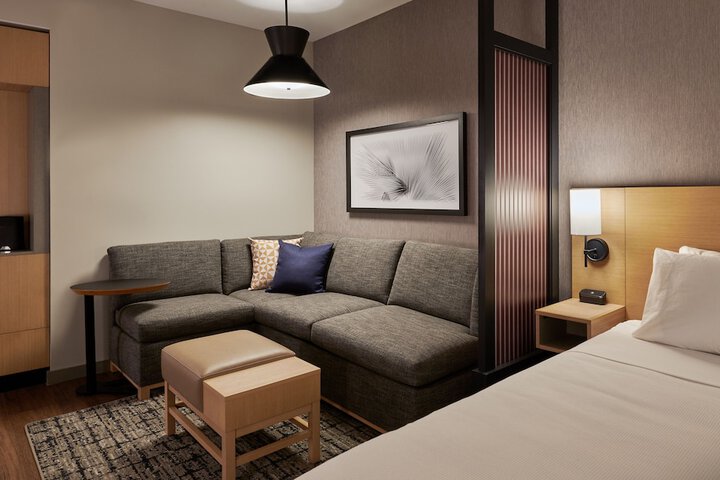 Room 18 of 52