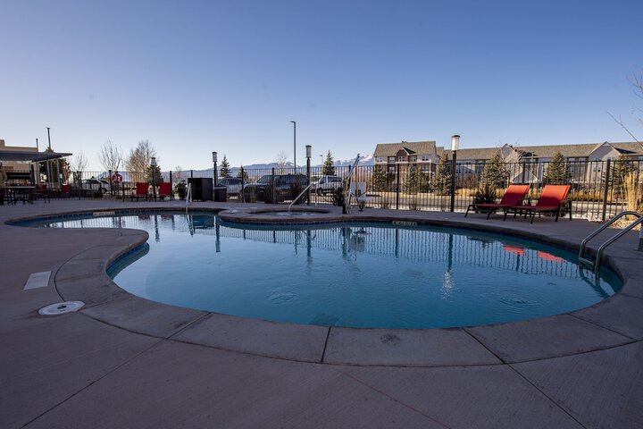 Pool 10 of 79