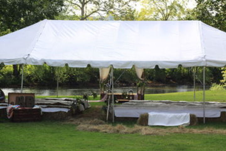 Edgewater Inn & Riverside Grill