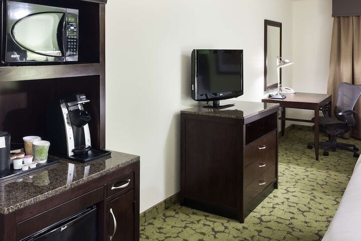 Room 26 of 49