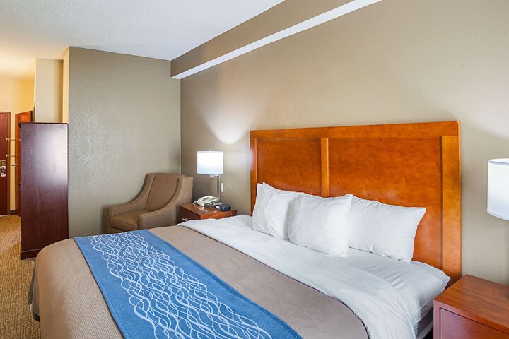 Room 20 of 33