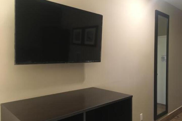 Room 8 of 10