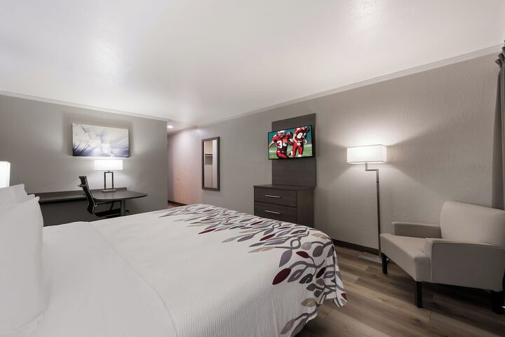 Red Roof Inn Madisonville