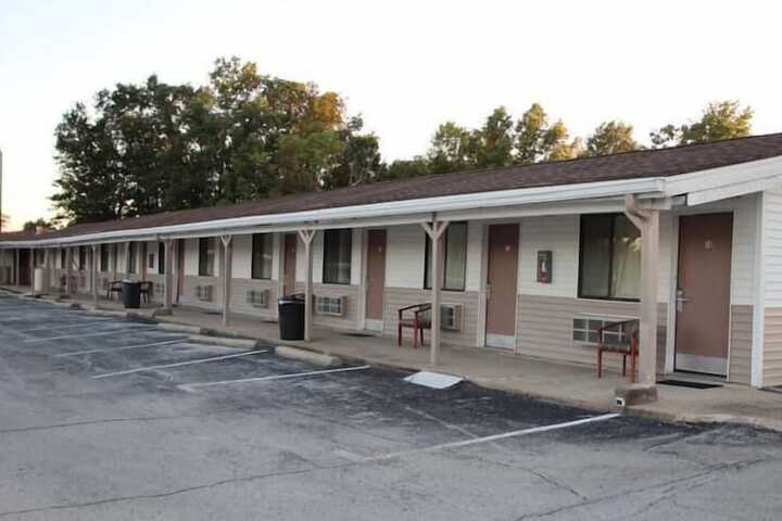 Hotel 4 of 23