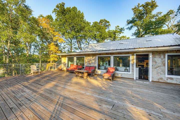 Game Room Trails! 30-acre Lakefront Streetman Gem