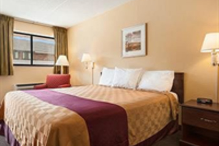 SUPER 8 BEACHWOOD CLEVELAND AREA