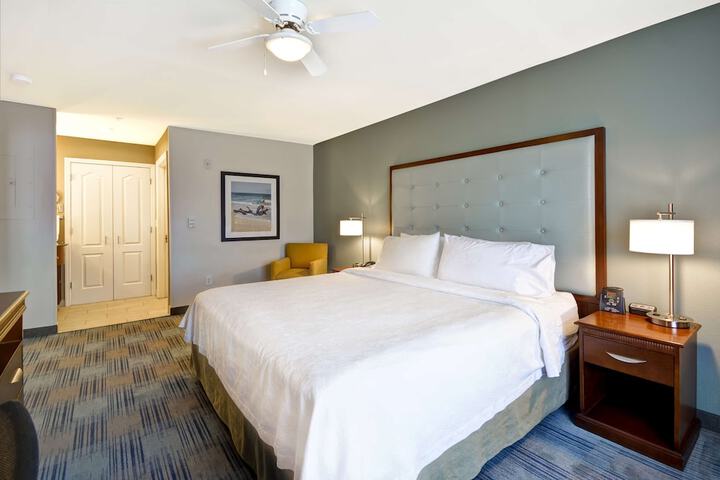 Room 17 of 49