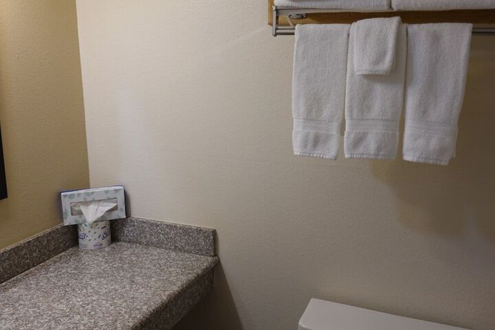 Room 21 of 32