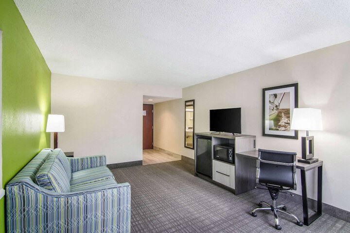 Room 21 of 41