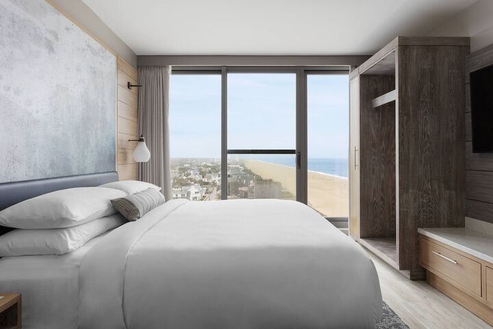 Room 41 of 118