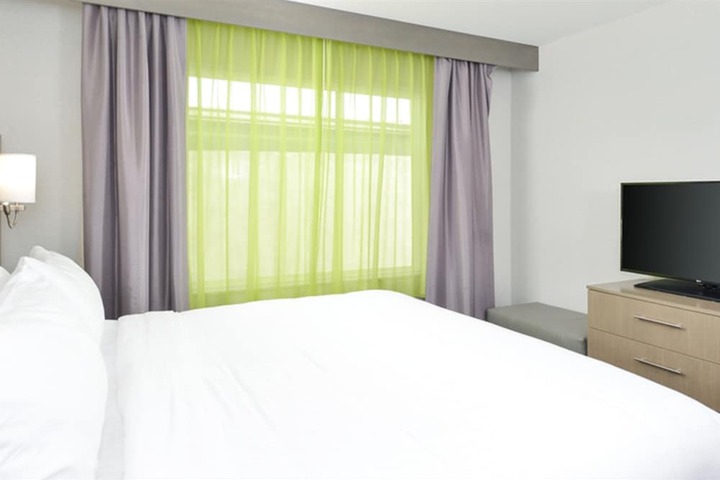 Holiday Inn Express & Suites Shippensburg by IHG