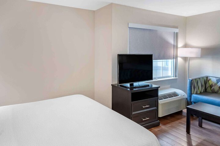 Room 18 of 30