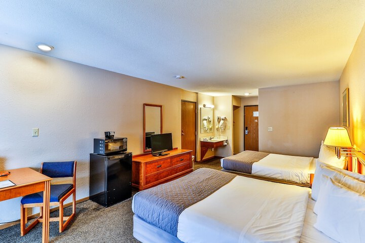 Room 63 of 77