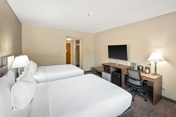 Room 33 of 53