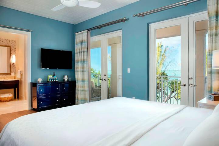 Playa Largo Resort & Spa Autograph Collection