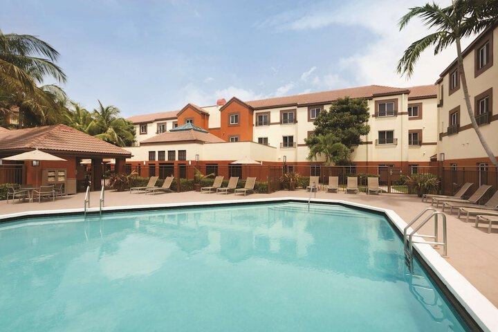 Pool 4 of 34